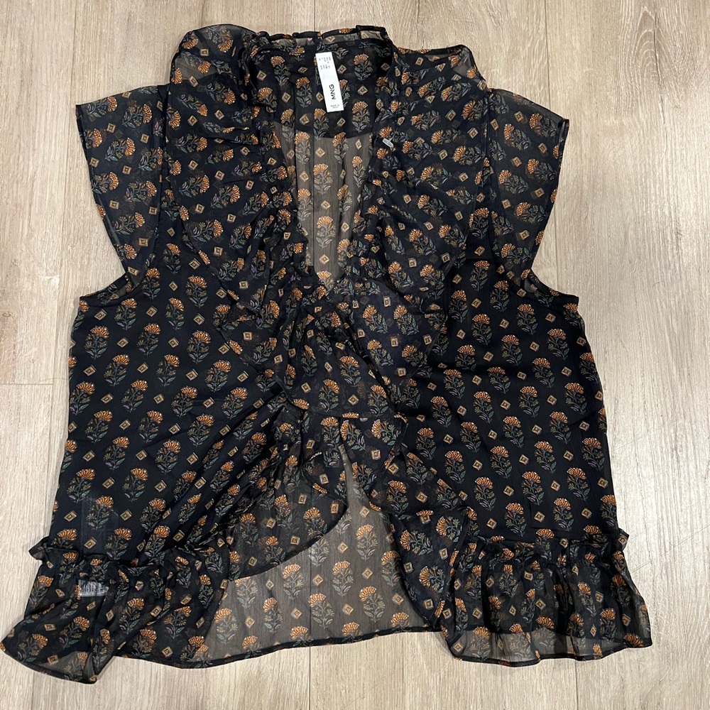 Mango chiffon cap sleeve blouse!